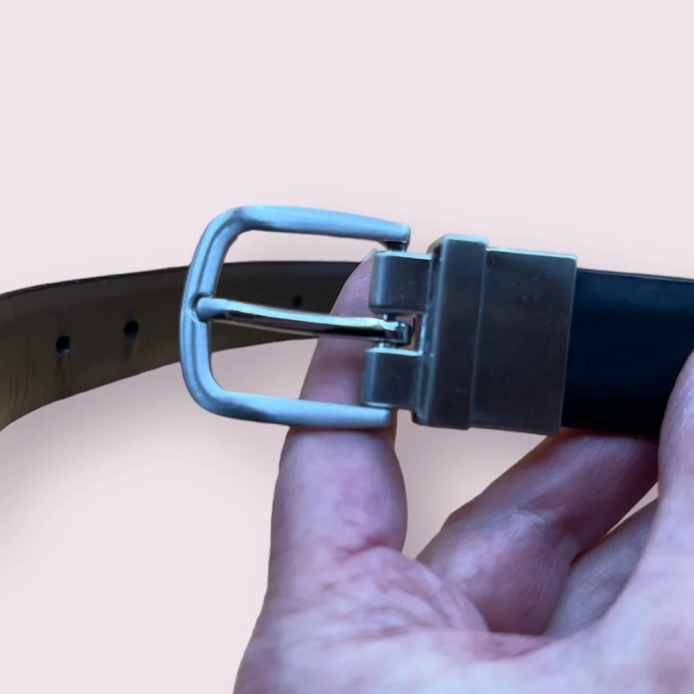 Young Boy’s Reversible Black/Brown Leather Belt, used in good condition