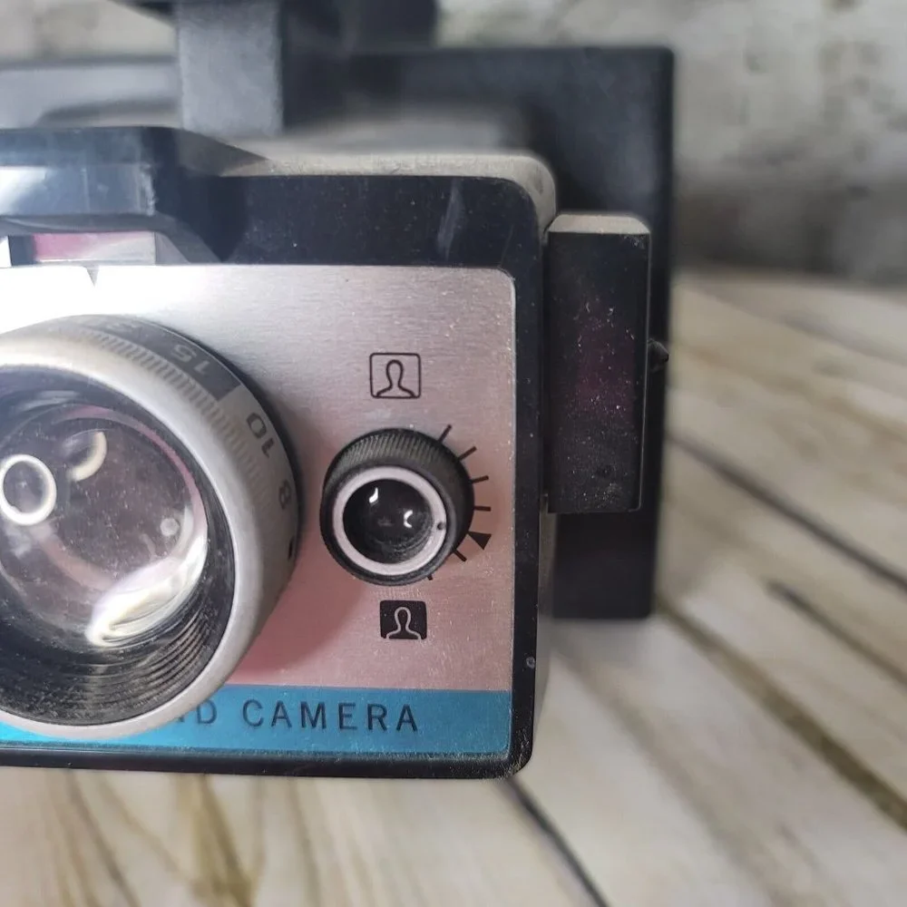 Polaroid paperwork land camera