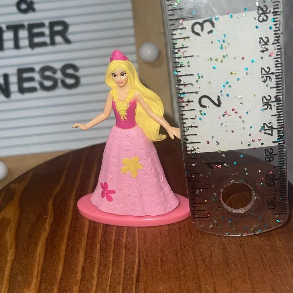Barbie flower flutter