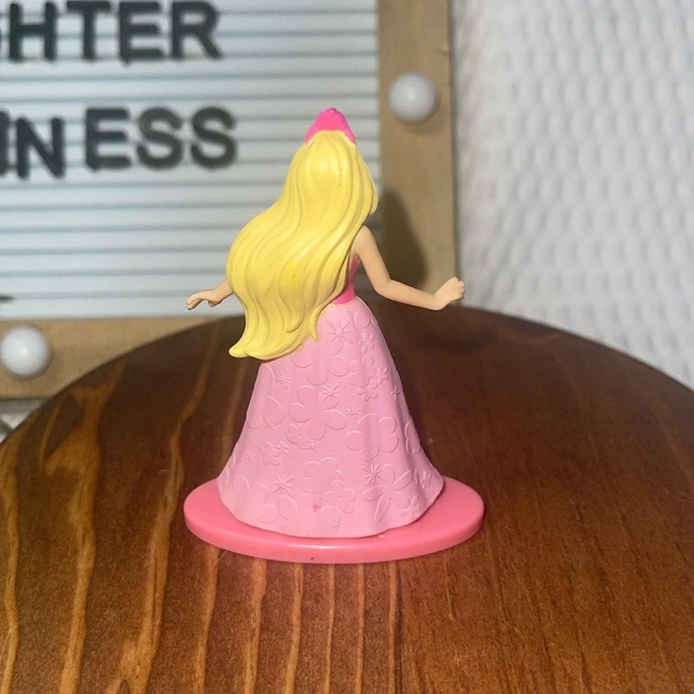 Barbie flower flutter