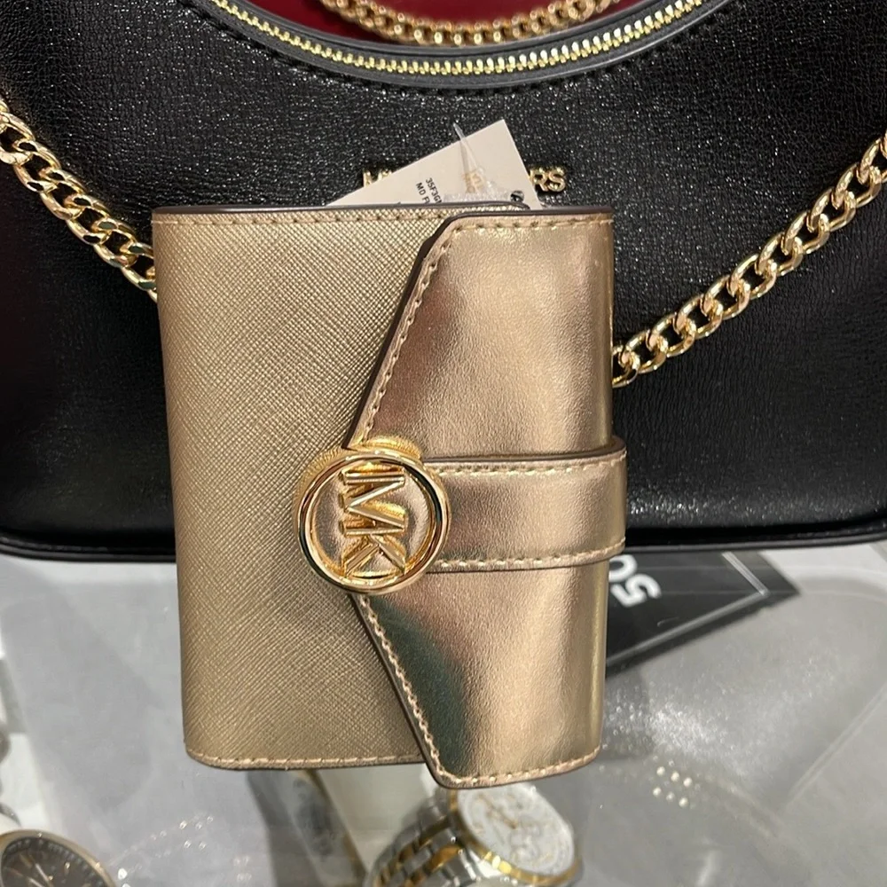Michael Kors carmen card