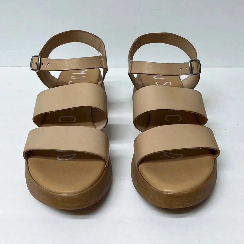 MUSSE & Cloud Men's Platform Wedge Ankle Strap Sandal. Size 11