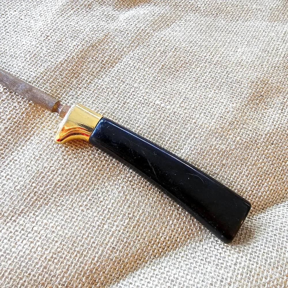 N/A vintage knife