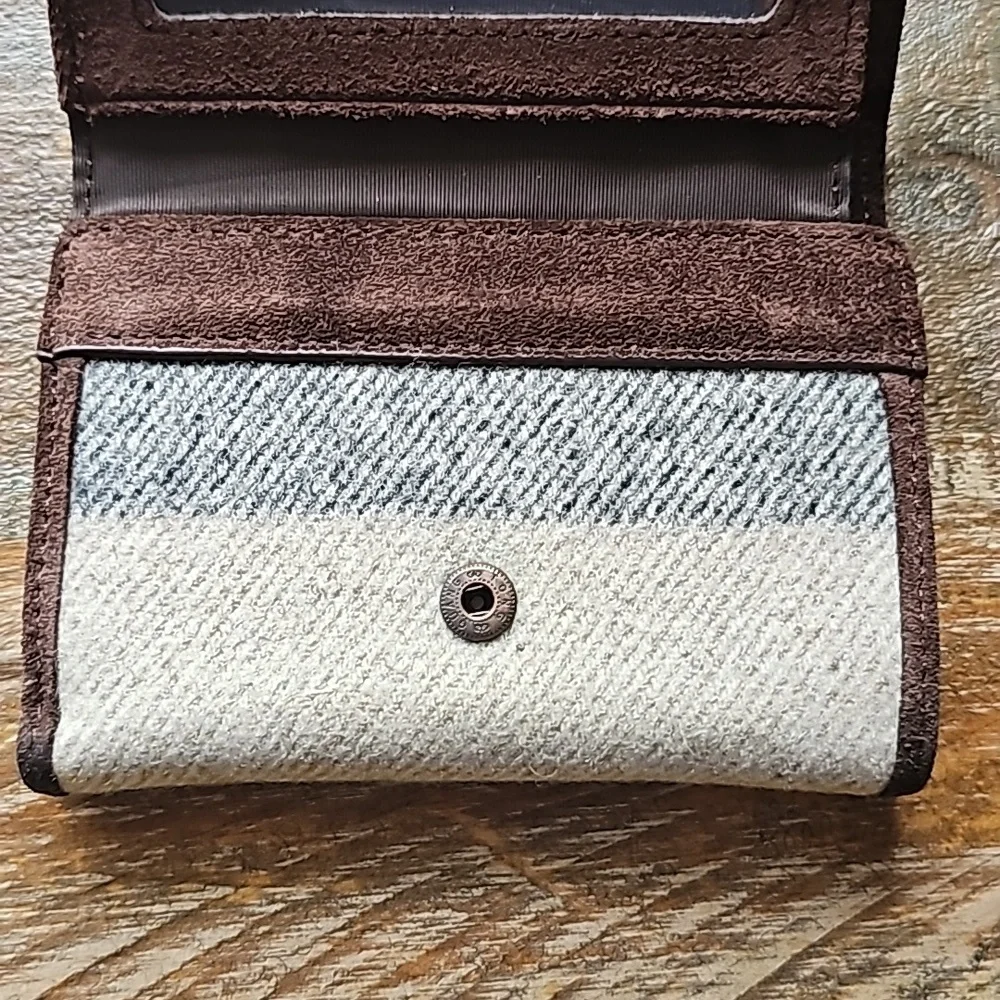 Pendleton euc trifold
