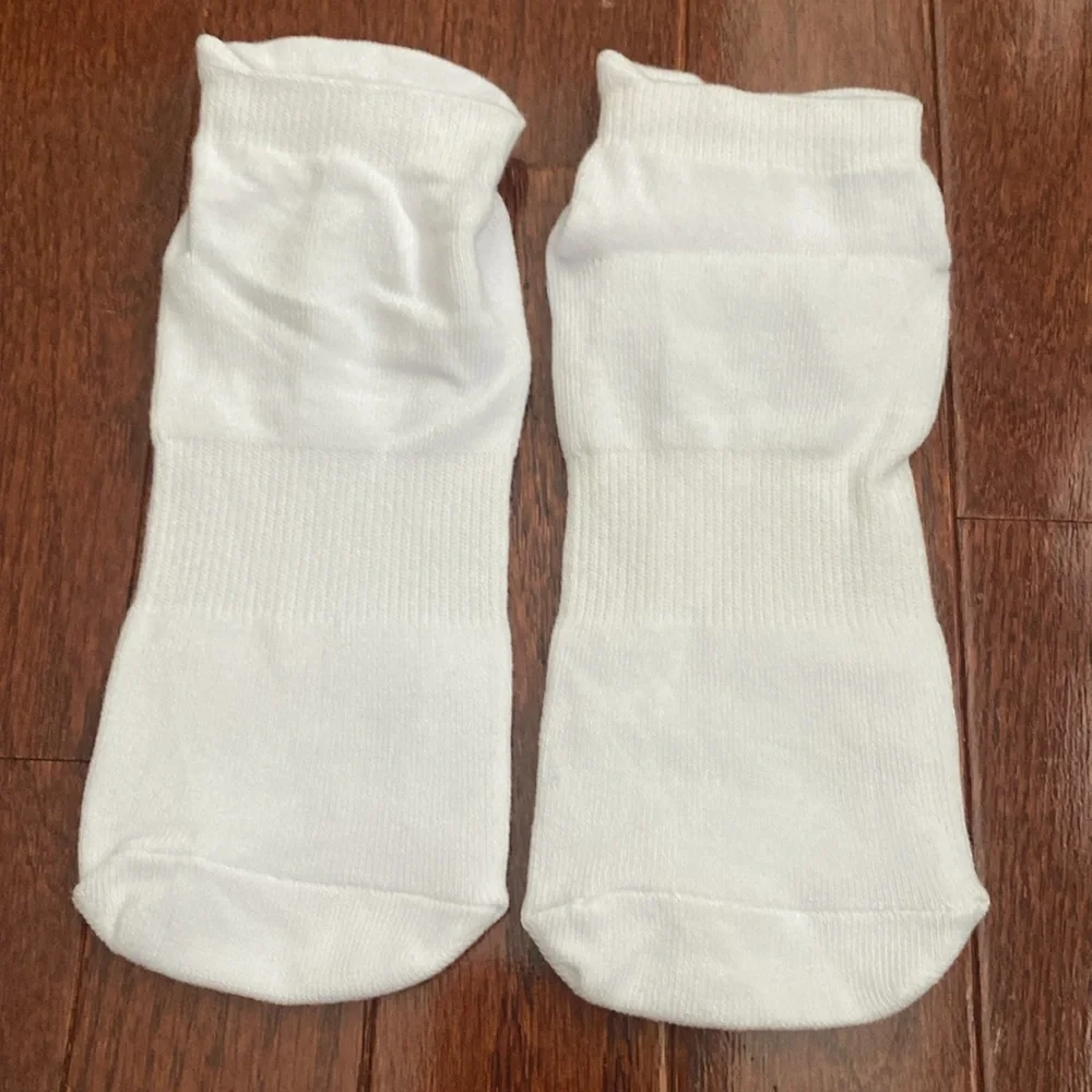 “If You Can Read This, Pour Me a Gin!” Novelty Socks •NWOT•