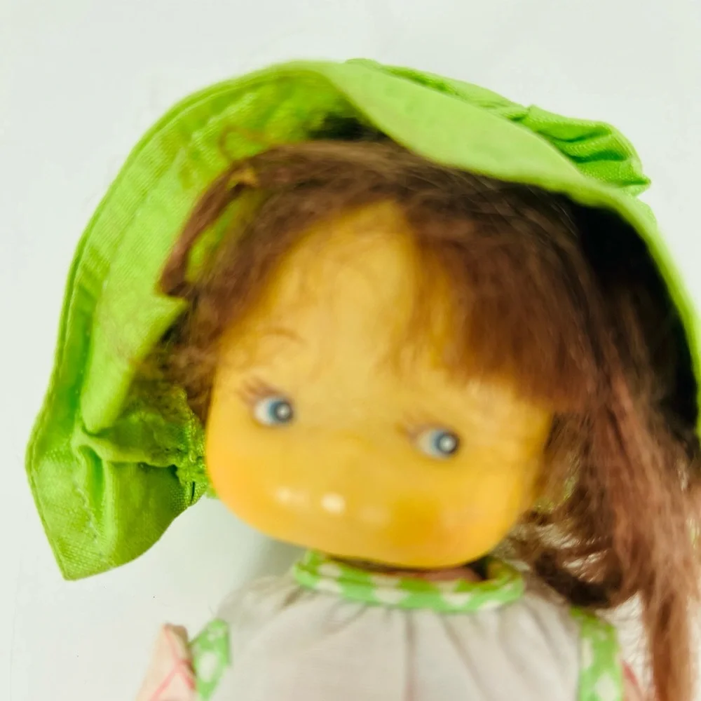 Knickerbocker 1975 does clothes