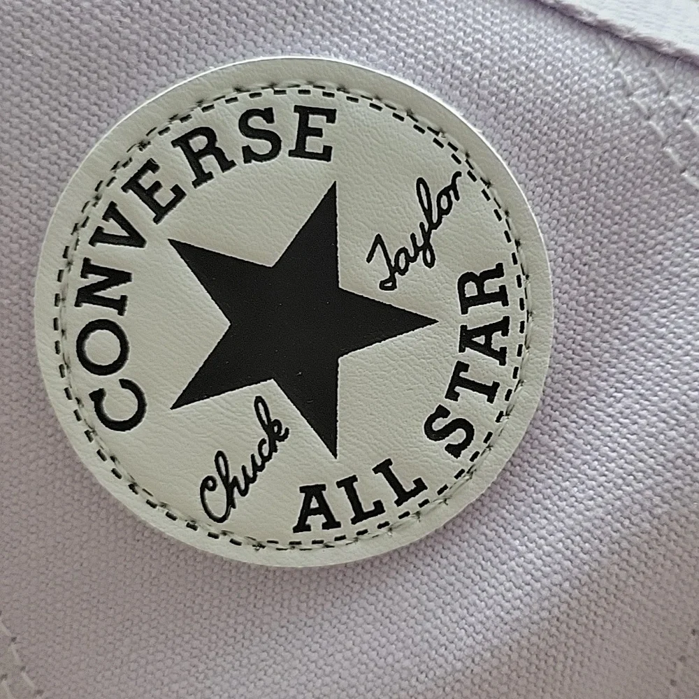 Converse High Top Brand new in the box no lid authentic.