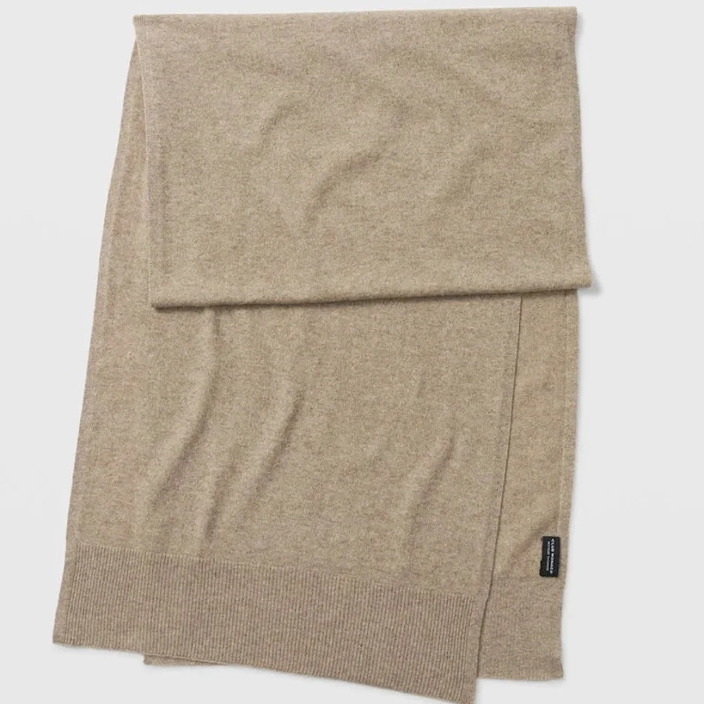 Kensington Cashmere Scarf - Brand New - NEVER WORN - Brown