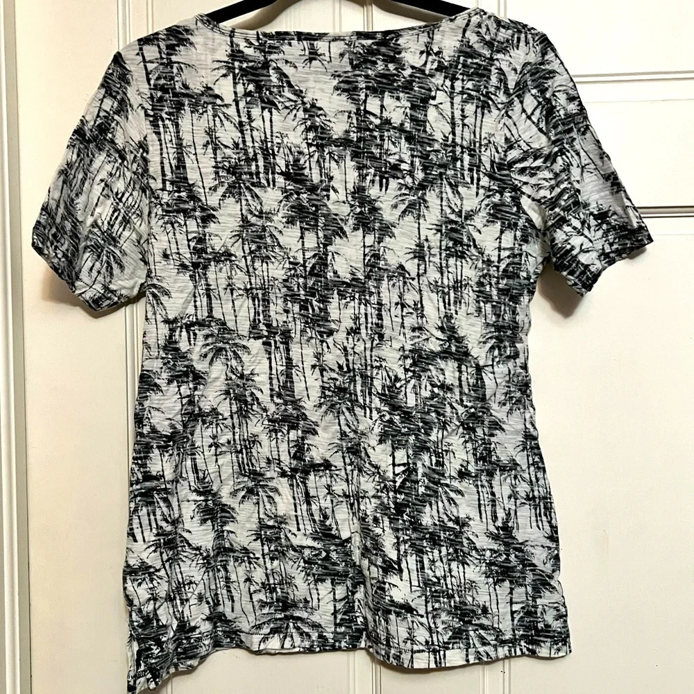 Cute tropical tee shirt