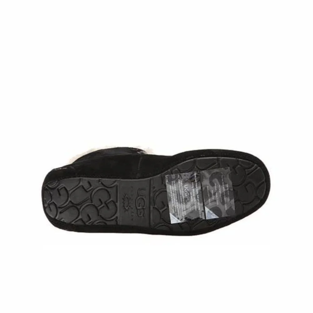NEW UGG Women Chickaree Black Lace Up Water Resistant Fully Lined Boot