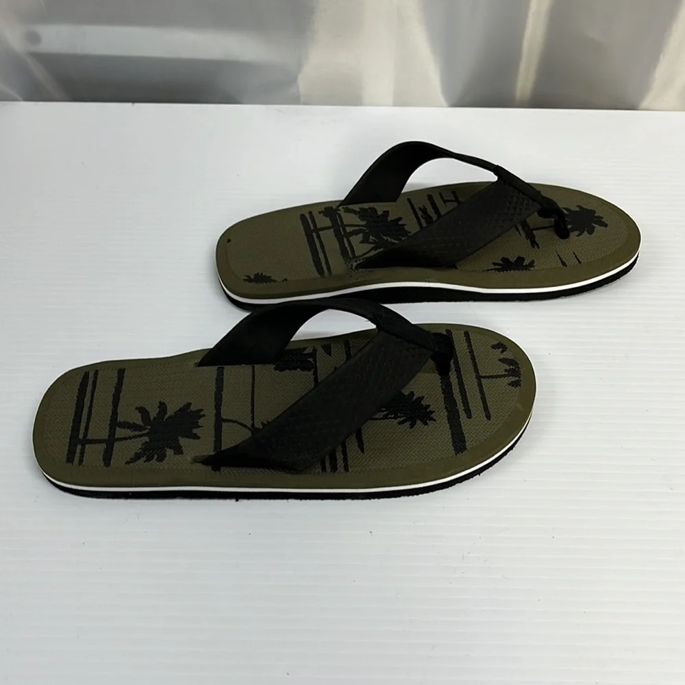 George men’s flip flops