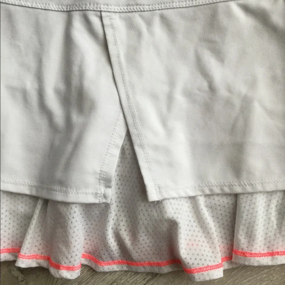 Lucky in Love vented tennis