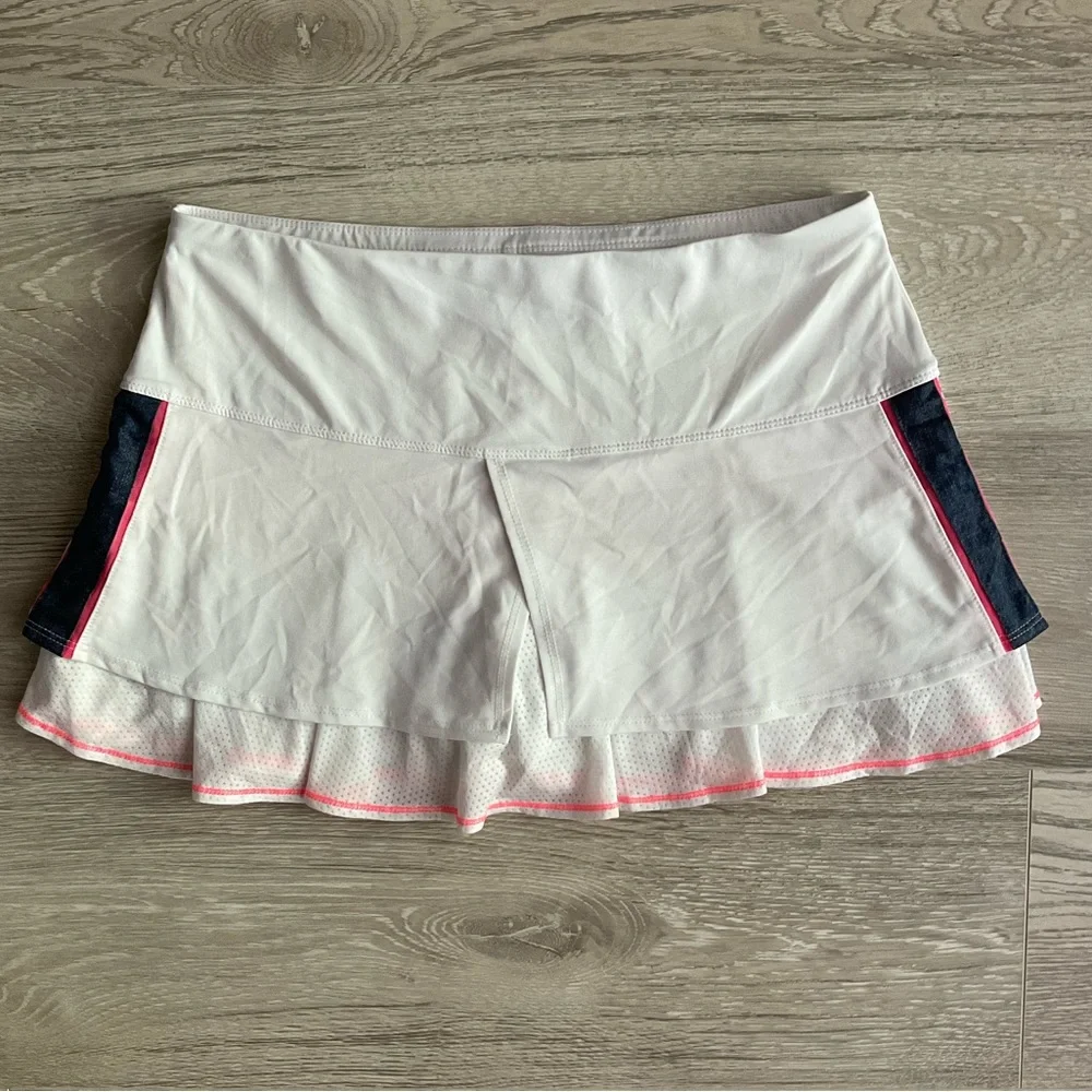 Lucky in Love vented tennis