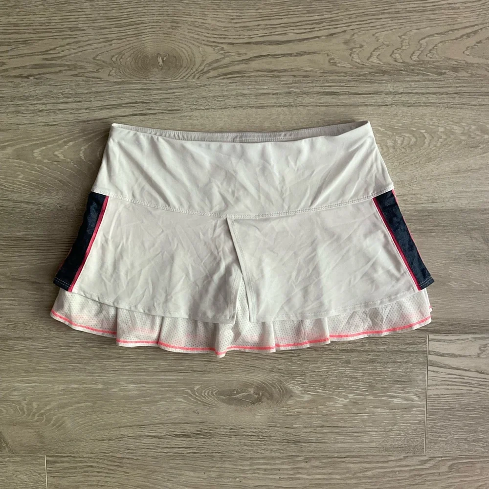 Lucky in Love vented tennis
