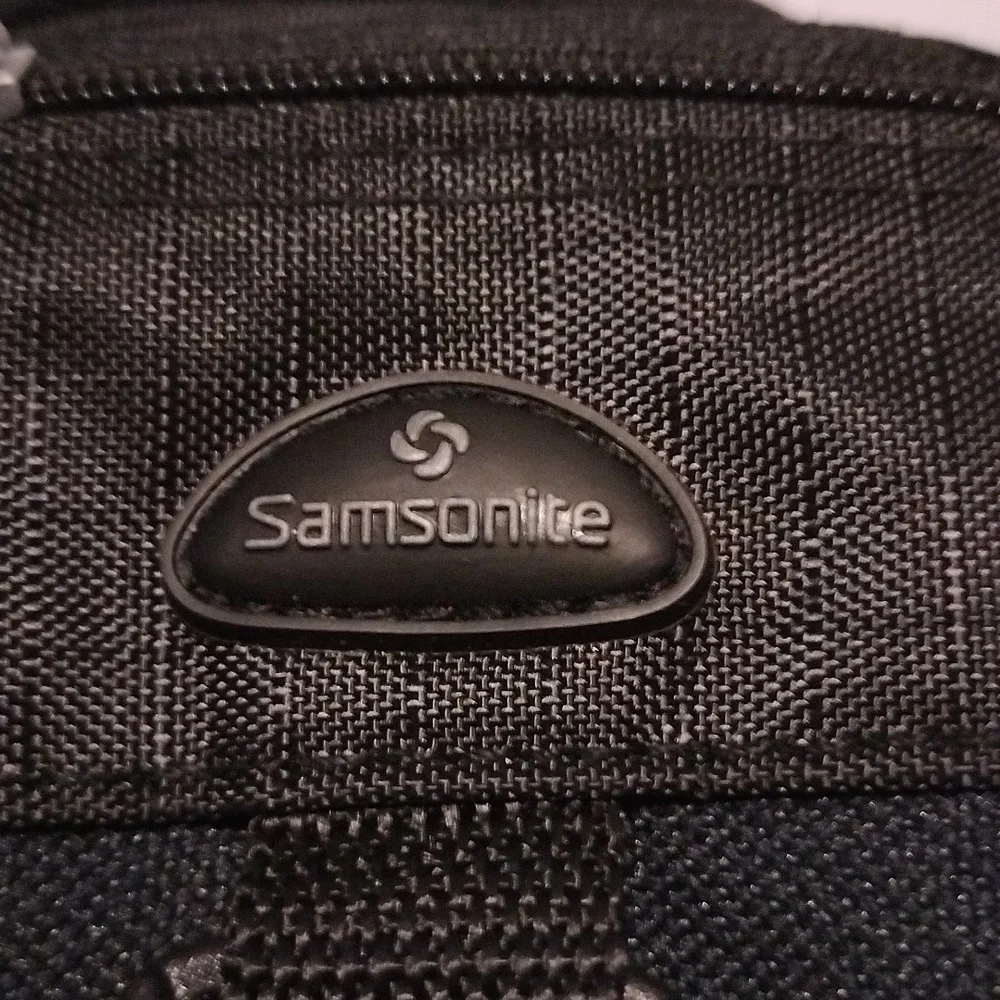Samsonite camara used
