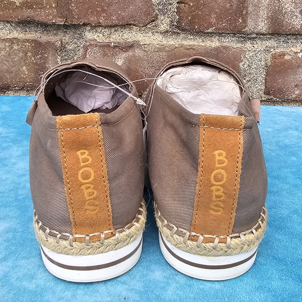 BOBS from Skechers never worn