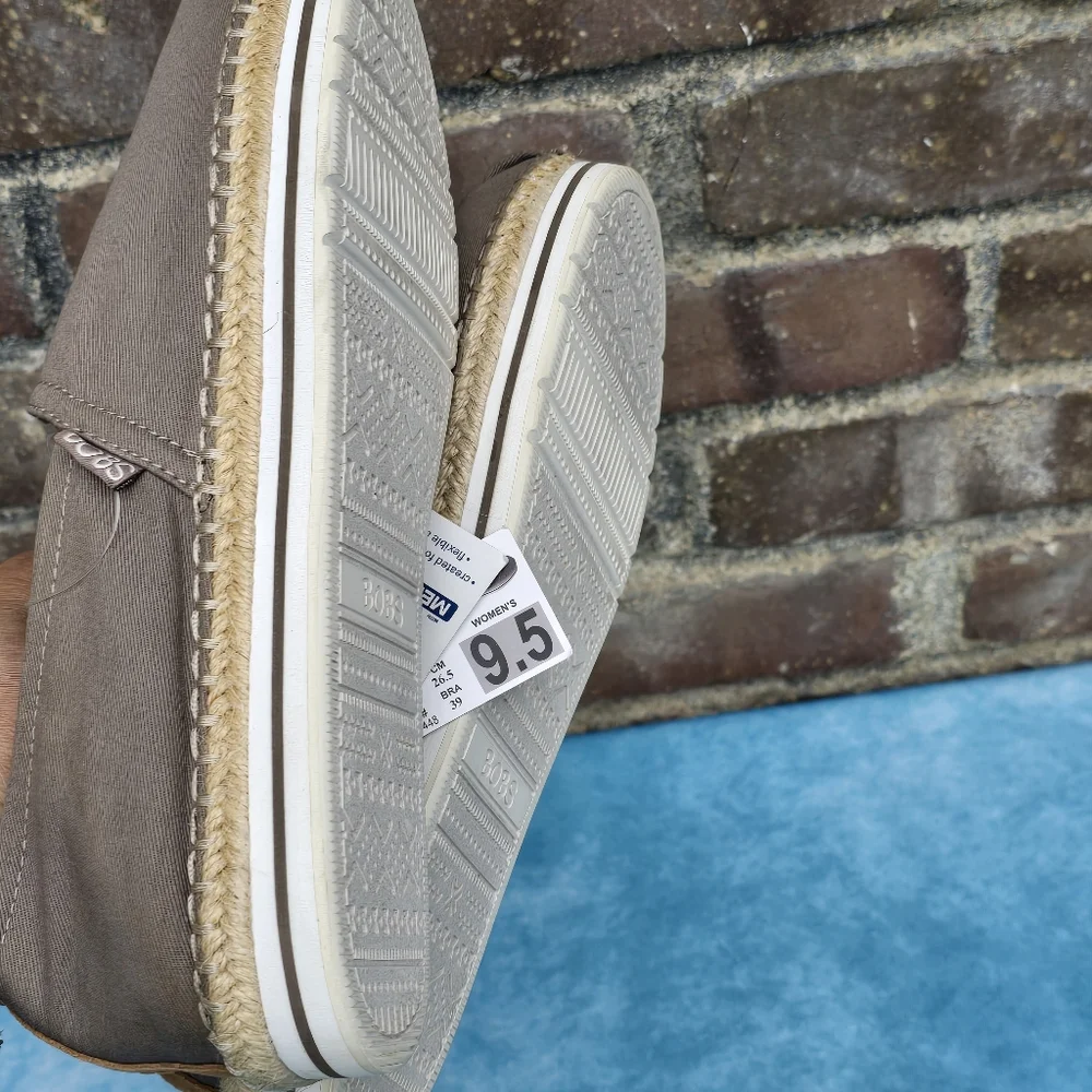 BOBS from Skechers never worn