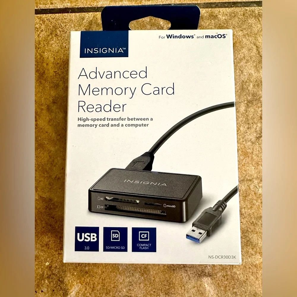Advanced Memory Card Reader NEW