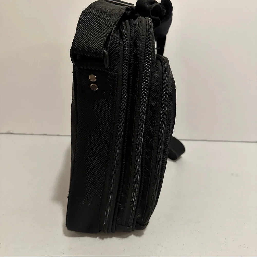 solo travel sentry