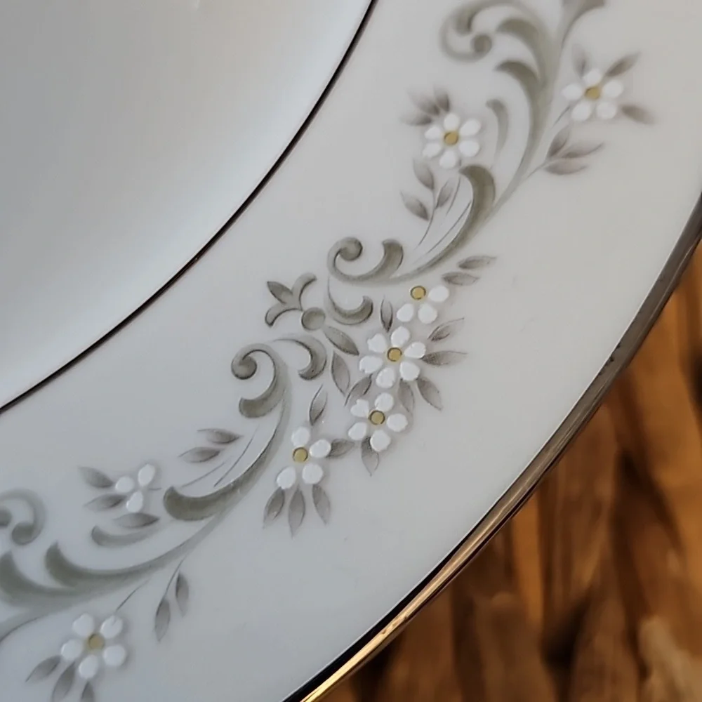 Noritake parkridge pattern