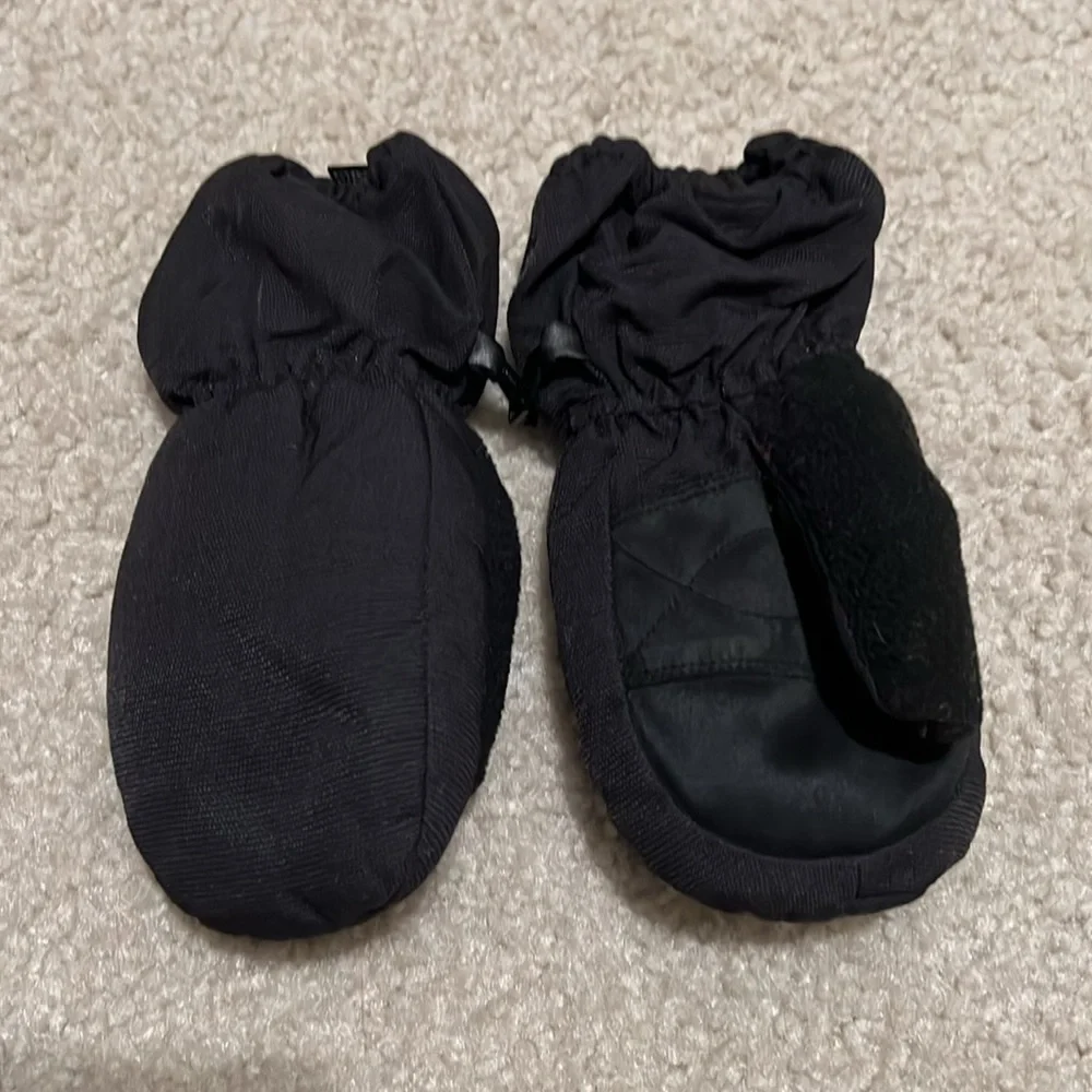 N/A toddler mittens