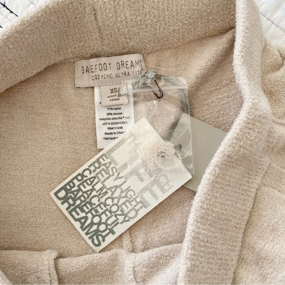 Barefoot Dreams nwt barefoot