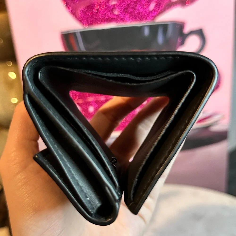 Louis Vuitton Eclipse Discovery Wallet