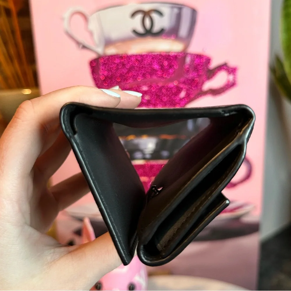 Louis Vuitton Eclipse Discovery Wallet
