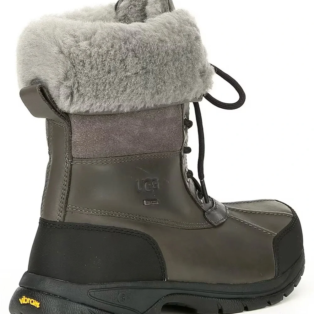 UGG Butte Waterproof Leather Cold Weather Boot size 9 NWOT