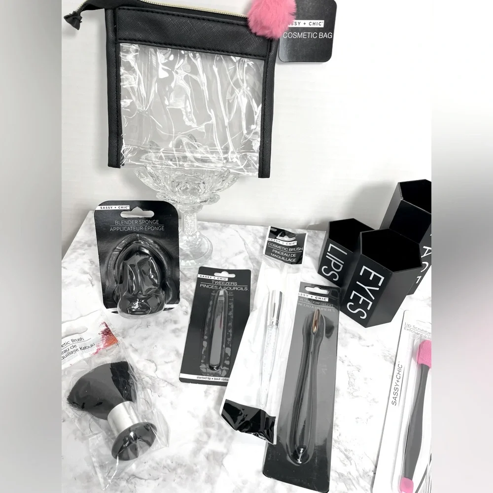 Sassy + Chic Makeup Organizer NWT