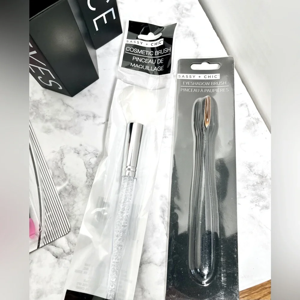 Sassy + Chic Makeup Organizer NWT