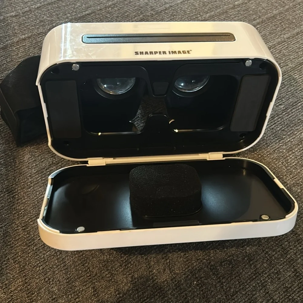 Sharper Image VR headset