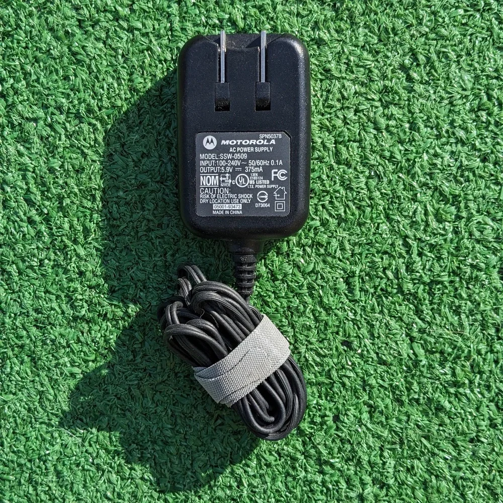 Motorola 5.9V/375mA Wall Charger AC Power Supply Plug SSW-0509 EUC Tested