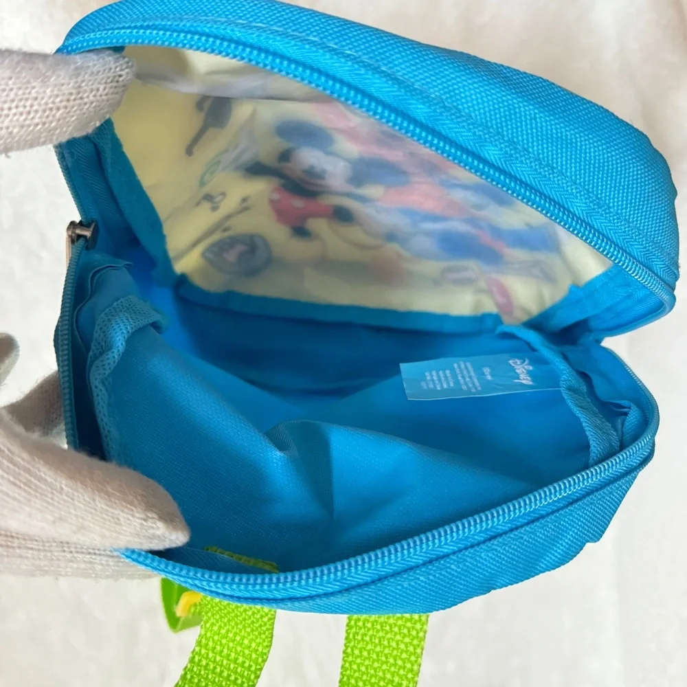 Disney seller size 2”