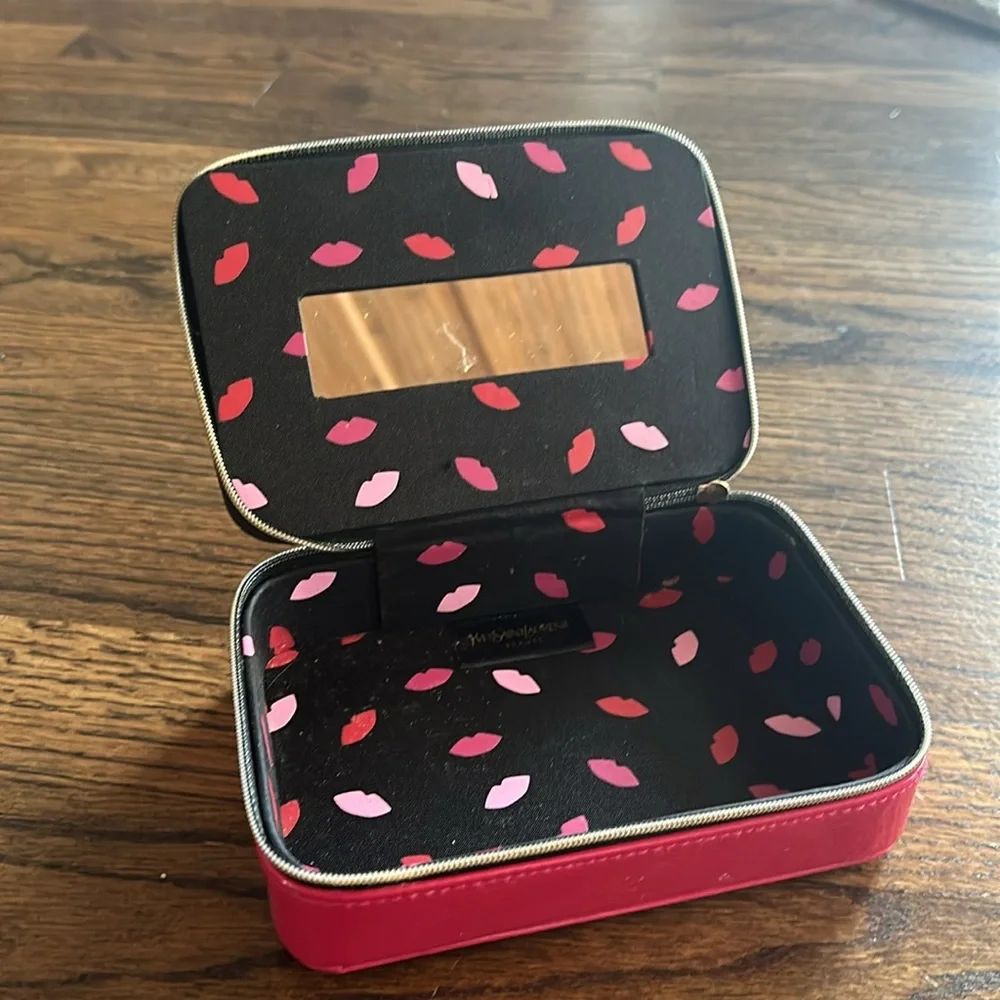 Yves Saint Laurent 6x4x1 size