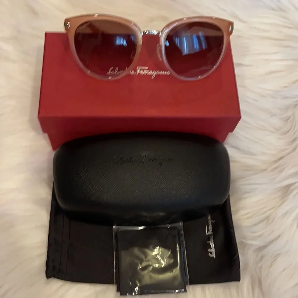Salvatore Ferragamo salvatore ferragamo