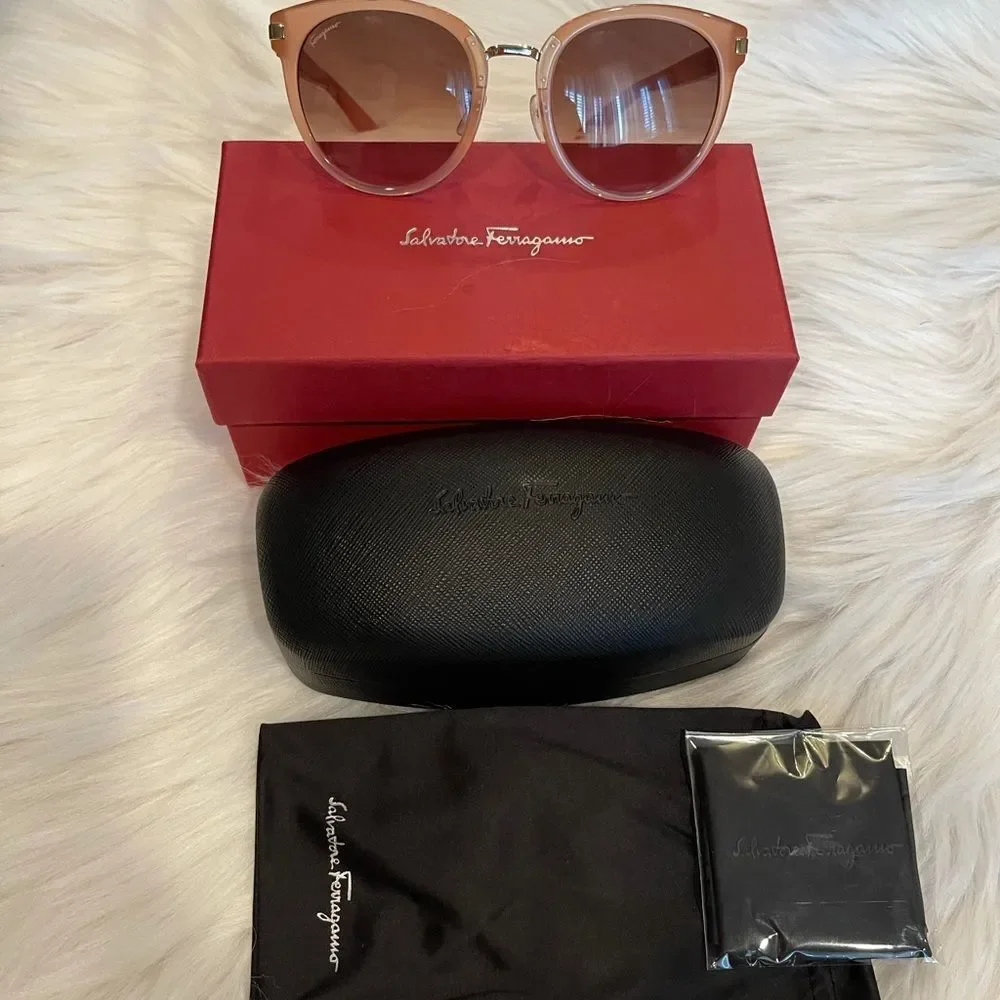 Salvatore Ferragamo salvatore ferragamo
