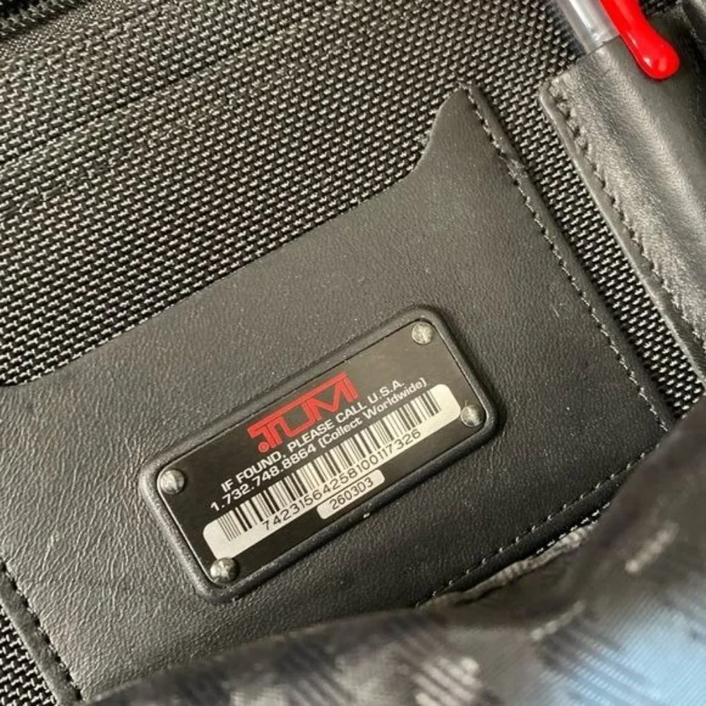 Tumi laptop business