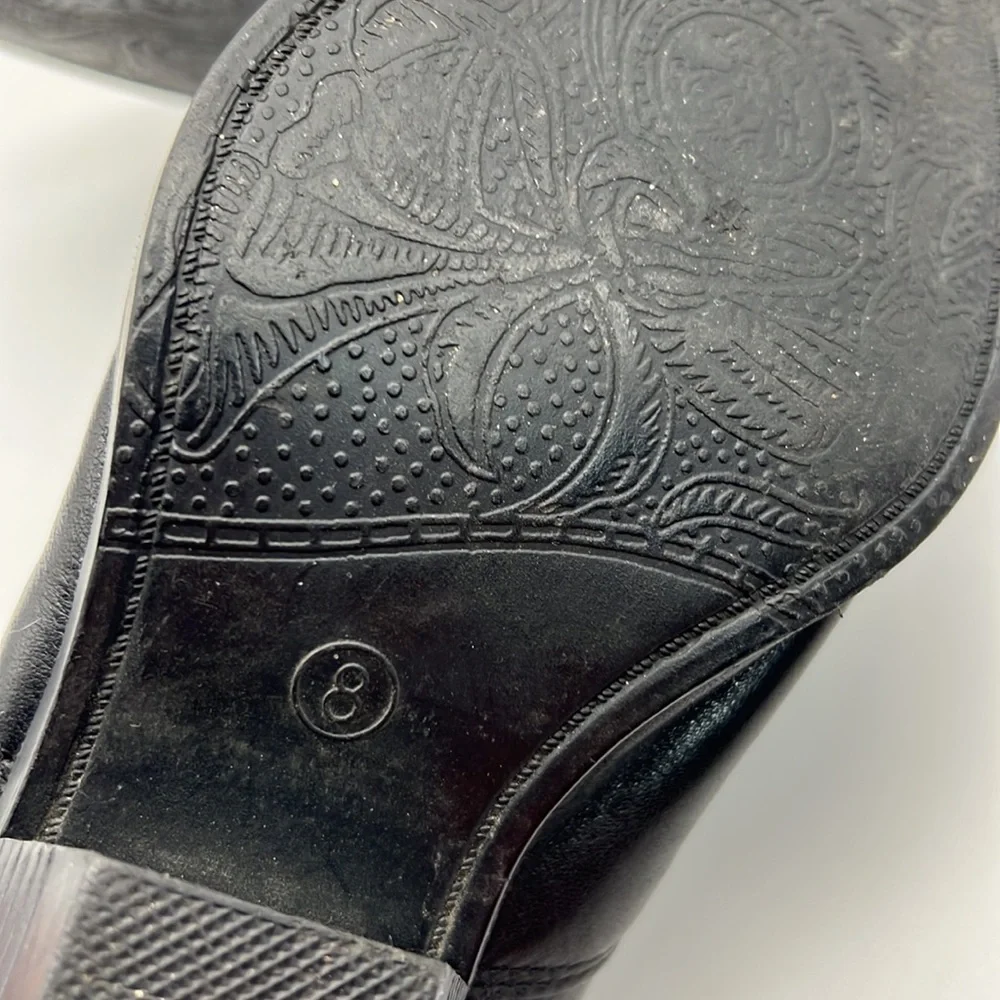 Vintage Zodiac Black Leather Ankle Bootie size 8