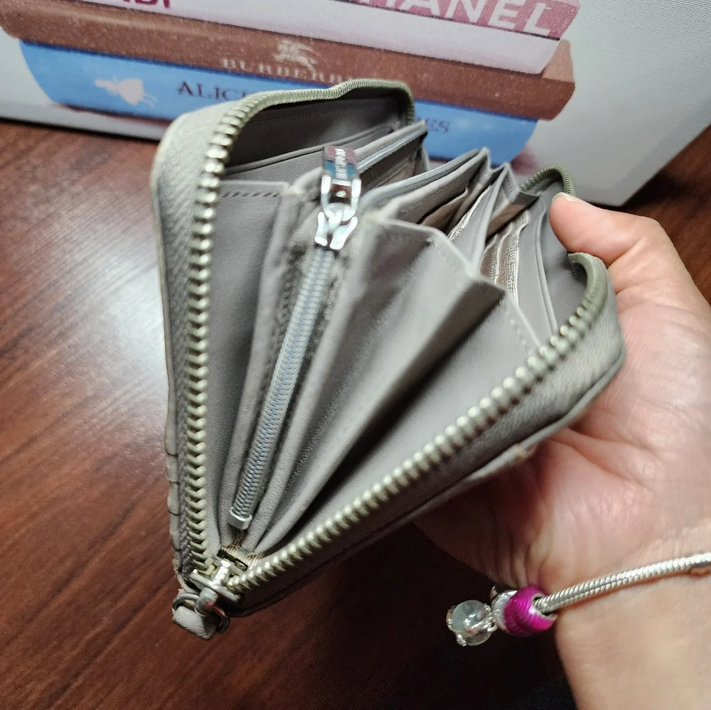 Jill Stuart 15 one coin