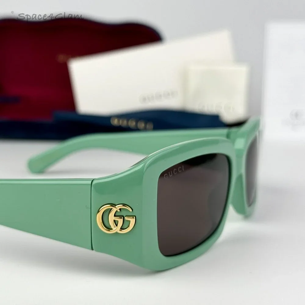 Gucci cleaning sunglasses