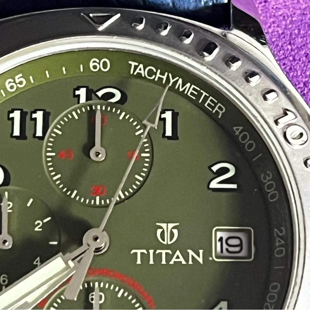 Titan Vintage Men's Water Resistant Watch