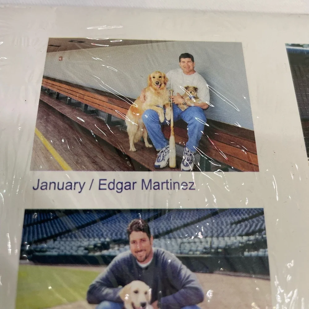 VTG Mariners 2001: A Joy Ride into the Record Books & pet calendar bundle