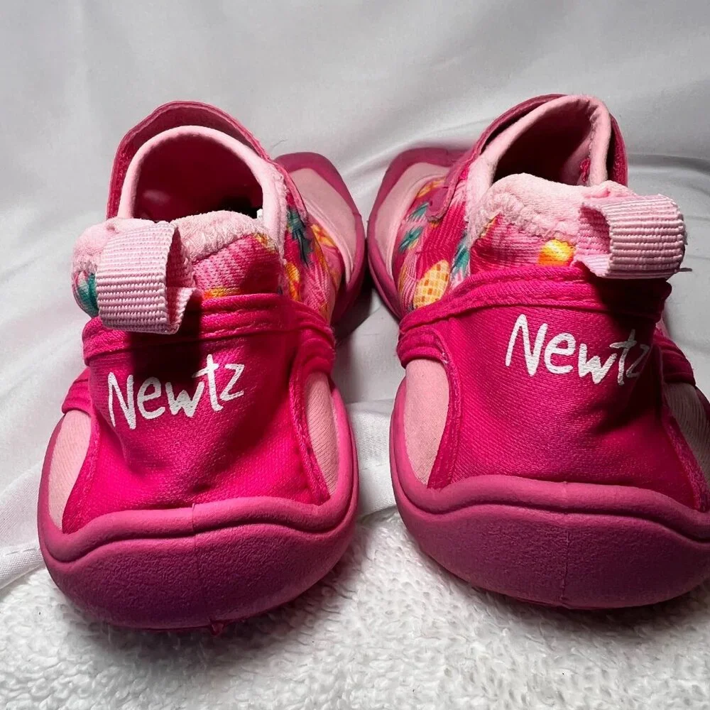 Newtz Water Shoes-Girls-Size 2/3-Tropical-Pink-:Pineapple-Beach-Sand-Summer Fun