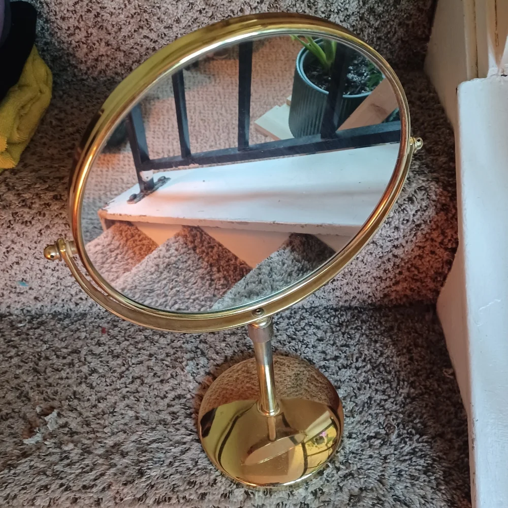 N/A mirror great