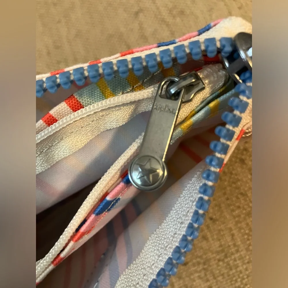 Kipling striped pouch