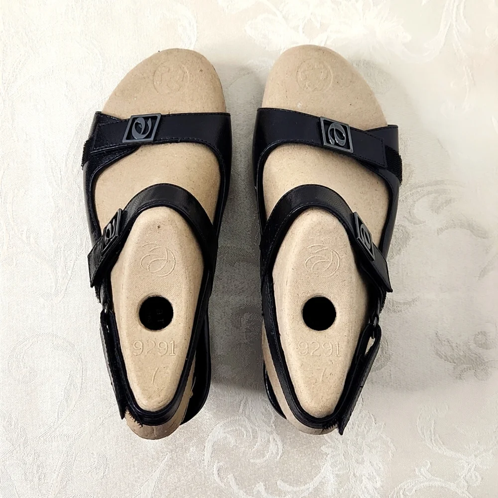 New Balance aravon by