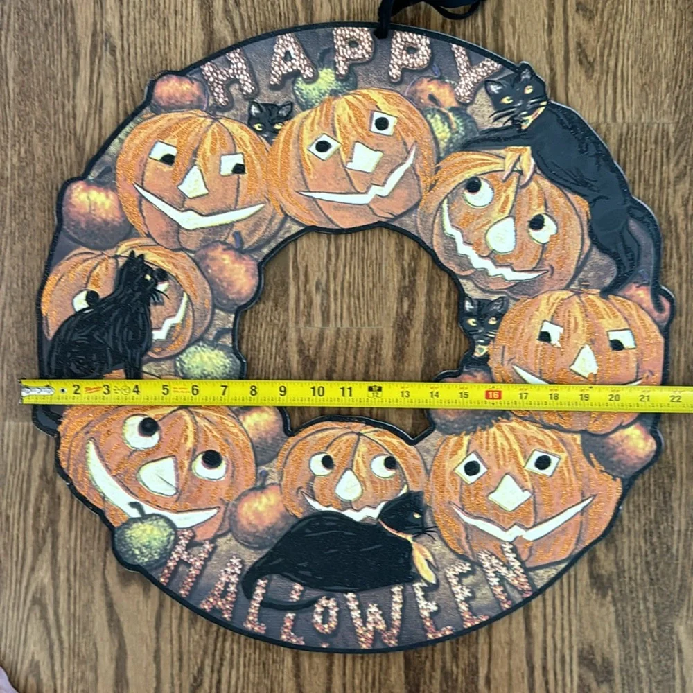 N/A celebrate halloween