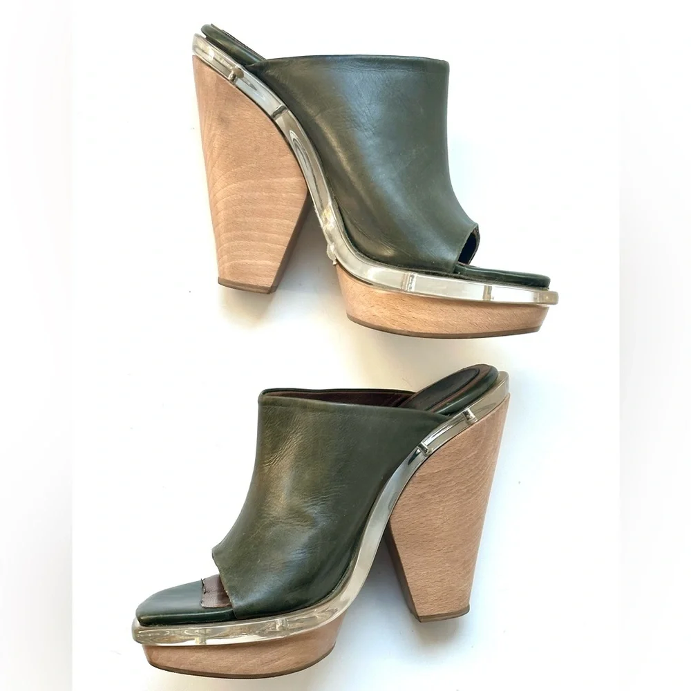 Marni Olive Green Leather with Clear plastic & Wood Platform, size 39, US 8