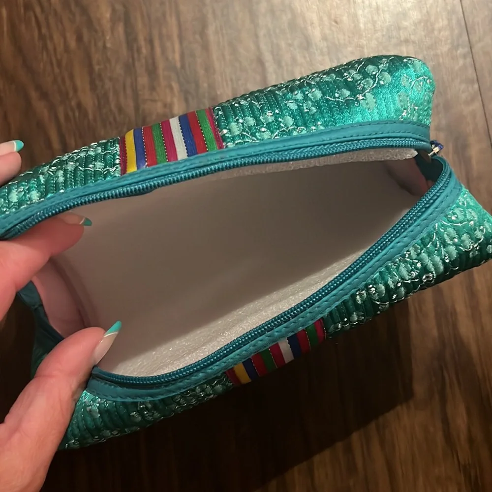 Silky Catch all Pouch